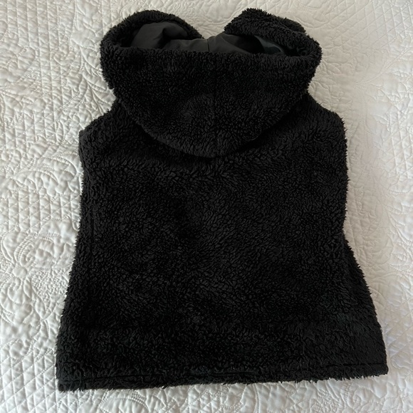 Glimmer Faux Shearling Black Hooded Full Zip Winter Vest Size Large - Picture 2 of 3